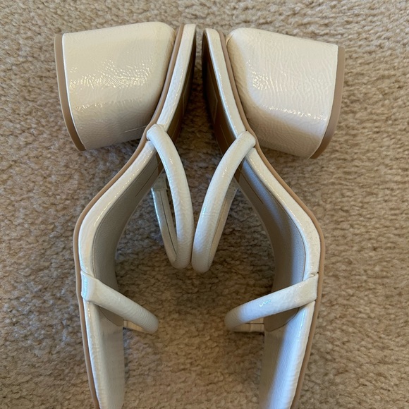 Dolce Vita Netra Ivory Patent Stella | Size 9 - Picture 3 of 6